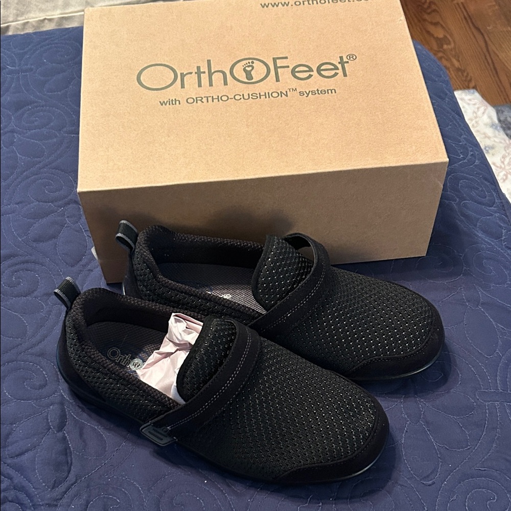 Orthofeet Women's Black Comfort Sneakers